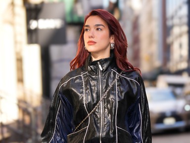 Dua Lipa meztelenruhájától eláll majd a lélegzeted