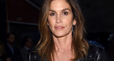 Cindy Crawford őszintén mesélt arról, miért bánja pucér fotóit!