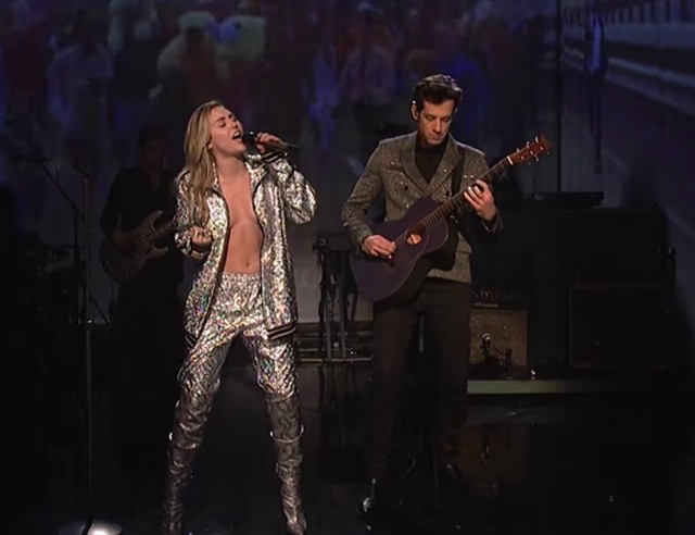 Miley Cyrus és Mark Ronson