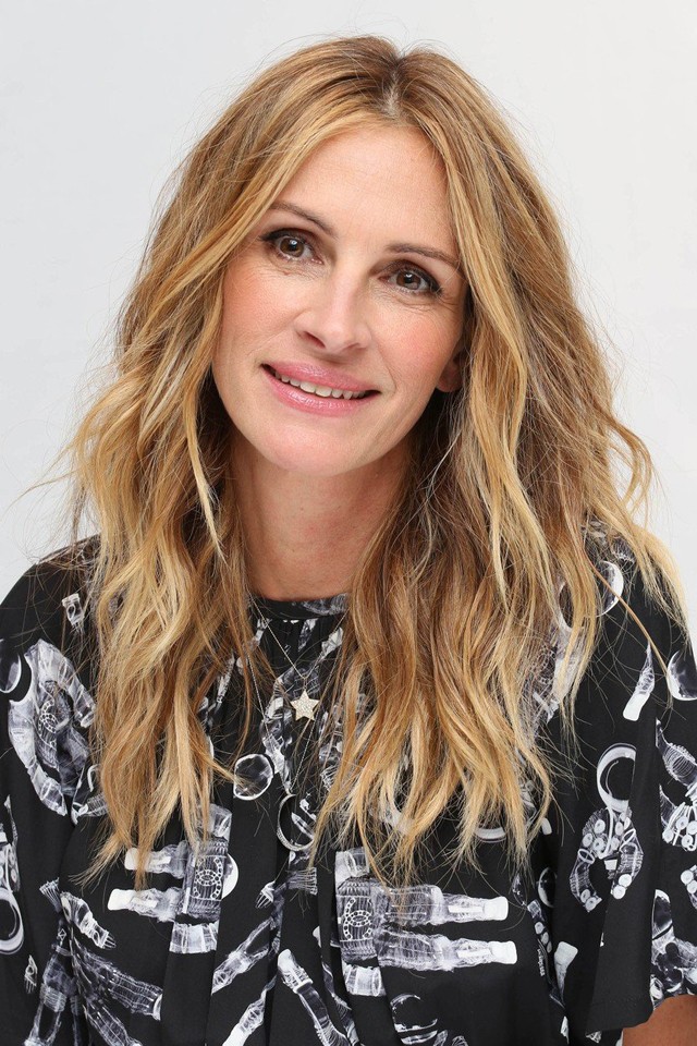 Julia Roberts visszatért ikonikus hajszínéhez, újra vörös