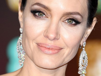 Hoppá: Angelina Jolie politikusként képzeli el a jövőjét 
