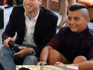 Kate Middleton nélkül Vilmos egy showman!