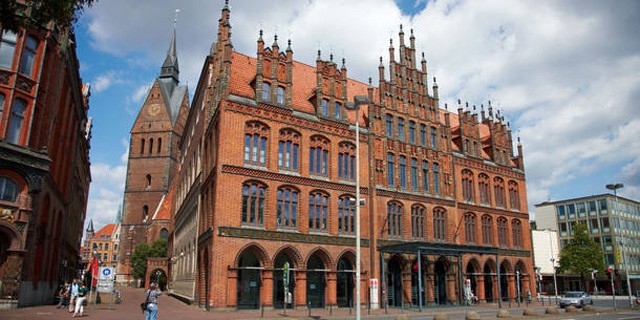 wizzair, úticél, új repülőjáratok, repülőgép, hannover, bergen, faro, lamezia terma, repülő, repülés