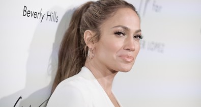 Végre kiderült, mitől néz ki 30-nak az 50-es éveiben járó Jennifer Lopez