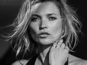 Pazar visszatérő Kate Moss részéről