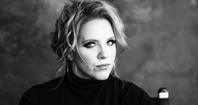 Különleges programajánló: Vaksötétben ad jótékonysági koncertet Tóth Vera