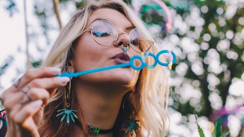 Ilyet akarunk a Szigetre! Szépségállomás a Coachella fesztiválon