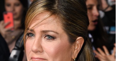 Így veri át Jennifer Aniston a riportereket