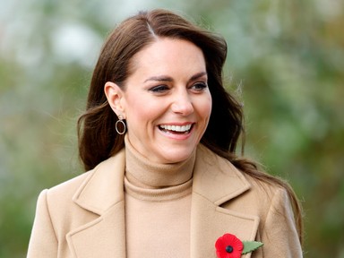 8 mesébe illően gyönyörű kabát, amiben Katalin hercegné egyszerűen tündökölt: a walesi hercegné stílustrükkjét te is imádni fogod