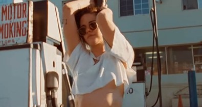 Hoppá! Kristen Stewart a The Rolling Stones új klipjében vadul!
