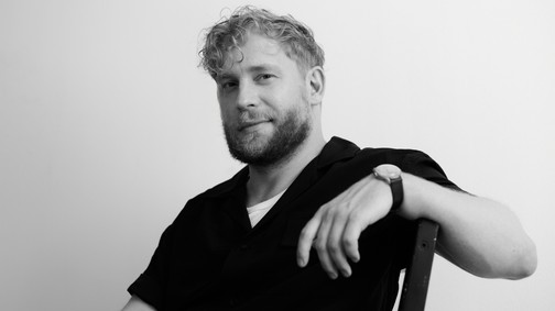 Szexuális tabukat dönget, de traumaoldó regényként is megállja a helyét Horváth András Dezső első könyve