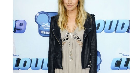 Ashley Tisdale visszatért és nem is akárhogy!