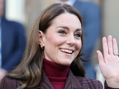 Igen, ez teljesen komoly: ennyibe kerül pontosan Katalin hercegné gyönyörű gyémántgyűrűje, amit Vilmos hercegtől kapott