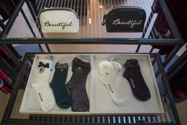 Biztosan van valaki, aki örülne egy ilyen divatos zokninak is.