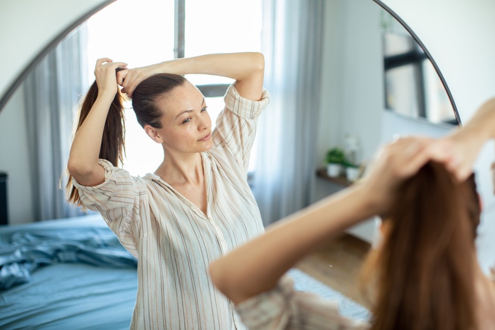 A szoros copf erős fájdalmat tud okozni a hajtőben