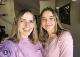 És ma is pont olyanok, mint két tojás