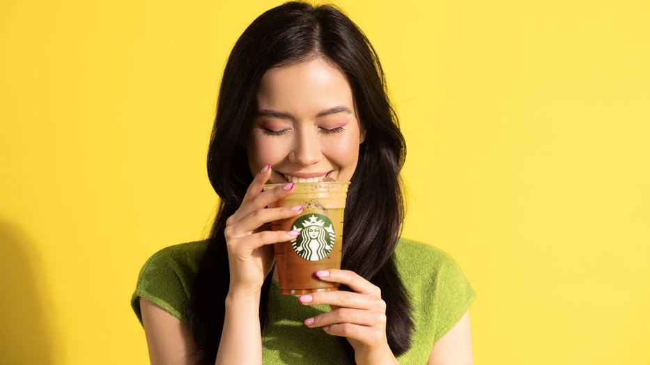 A presszó tonik a nyár nagy slágere! Izglamas verziókkal várnak a Starbucks kávézók
