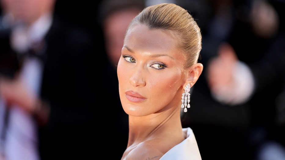 Bella Hadid Cannesban ismét minden tekintetet magára vonzott