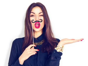 Így szabadulhatsz meg egyszerűen a kellemetlen bajuszpihéktől