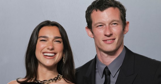 Callum Turner bérlakásban nőtt fel, ma Dua Lipa várja, hogy feleségül vegye