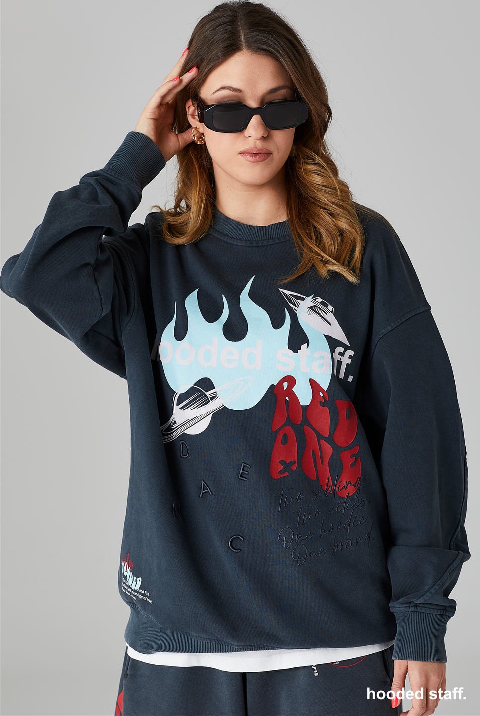 A laza pulcsik, oversized pólók, kapucnis felső világában mindenki kényelmesen érzi magát, és lehet a lényegre figyelni, nem kell feszengeni