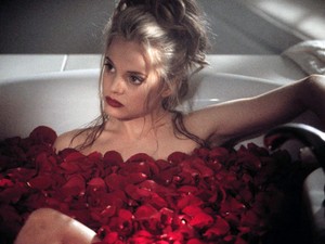 Biztonságos a menstruáció késleltetése vagy szándékos kihagyása?