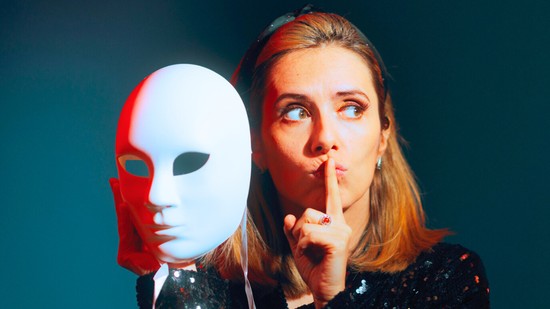 Anya, feleség, barátnő, gyerek, dolgozó nő - A női szerepek láthatatlan terhei