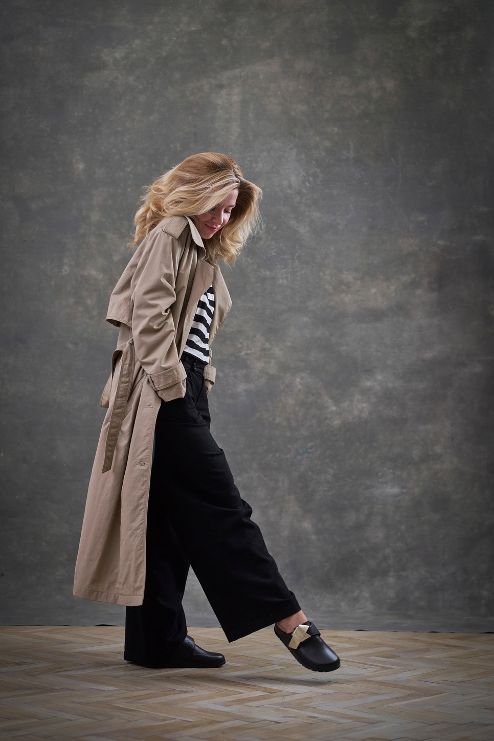 Kovács Patrícia a Bazt X RekaVago egyik darabját viselve