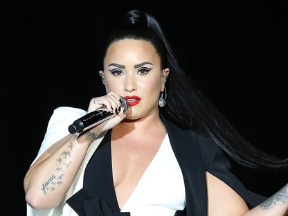 Gyönyörű szelfit posztolt a tragédia előtt Demi Lovato