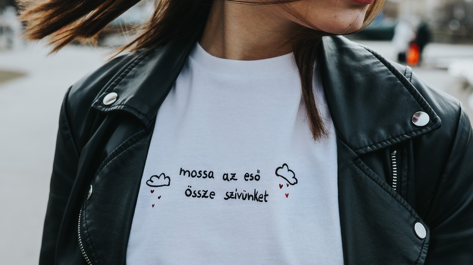 Oszd meg kedvenc versrészleteidet egy interaktív kiállításon a magyar költészet napja alkalmából! 