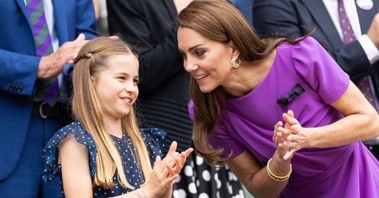 Ezt a két szót mondta egy zeneszerző Katalin hercegné és Sarolta hercegnő karácsonyi duettjéről