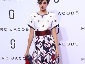 Az amerikai mozi klasszikusai, felismerhetetlen modellek, sok villantás - Marc Jacobs bemutatójával zárult a New York-i divathét