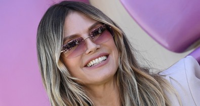 Az 52 éves Heidi Klum bikinis fotóitól azonnal zavarba jössz, elképesztő formában van a szupermodell