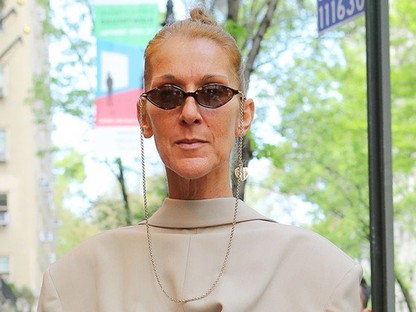 Celine Dion fordítva vette fel a blézert, és így tényleg sokkal jobban néz ki