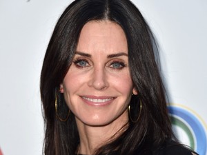 Ezért bánta meg a plasztikai műtéteket Courtney Cox