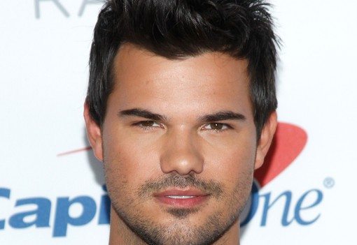 Micsoda átalakulás! Így néz ki ma az Alkonyat Jacobját alakító Taylor Lautner