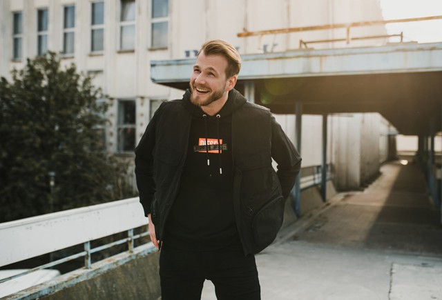 Az Audiopoeta legújabb dala a zenei szakma kritikája