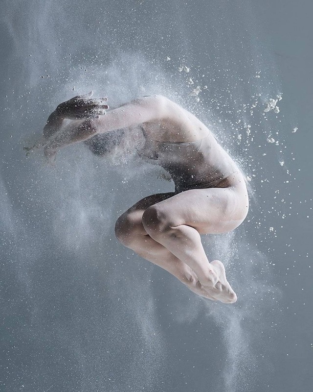 Csak egy zacskó liszt és balerinák - lélegzetelállító projektet készített egy fotós