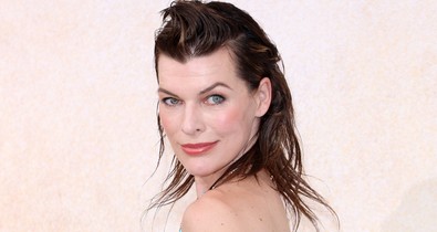 Milla Jovovich és 18 éves lánya a vörös szőnyegen pózolt, mint két tojás, úgy hasonlítanak egymásra