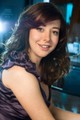 Így jártam anyátokkal, Lily Aldrin - Lily közvetlenül az esküvőjük előtt felbontotta az eljegyzését Marshallal, és San Franciscóba költözött, hogy megvalósítsa festőművészi álmait. Tette ezt úgy, hogy Marshall mindenben támogatta őt, Lily mégis szó nélkül, teljesen összetörve hagyta el a közös otthonukat. 