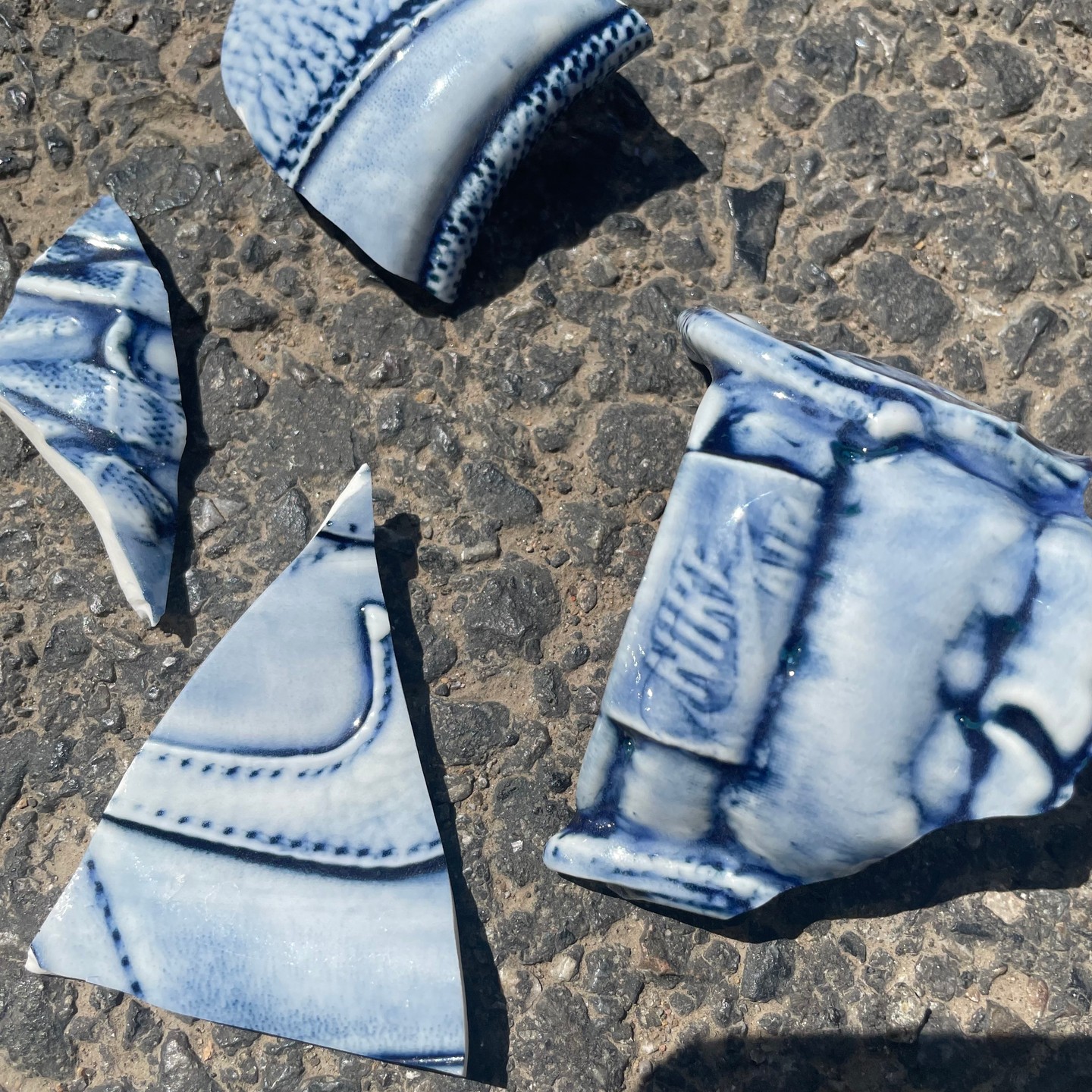 Oversize Guo kerámiaművész alkotása