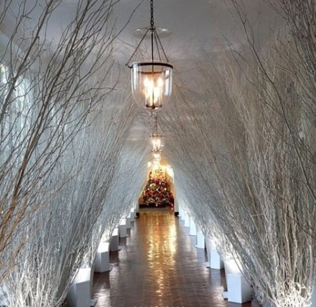 Melania Trump meghitt karácsonyi helyett horror helyszínt kreált a Fehér Házból!