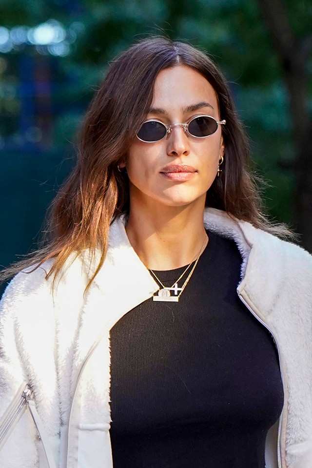 Irina Shayk kockás hasa a legmagabiztosabb nőből is előhoz mindenféle komplexusokat