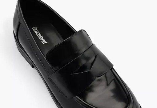 Hailey Bieber és Kendall Jenner már hordja a tavaszi szezon kedvenc cipőjét