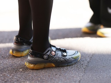 Dobj el mindent: megérkezett a Mary Jane sneaker, és nem véletlenül hódította meg a 2025-ös cipő trendeket