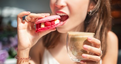 4 dolog, ami miatt állandóan cukor után sóvárogsz: nem is gondolnád, mi áll a háttérben
