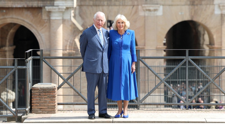 Károly királyról és Kamilla királynéról romantikus fotó készült