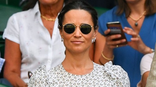 A várandós Pippa Middleton piros bikiniben lazult