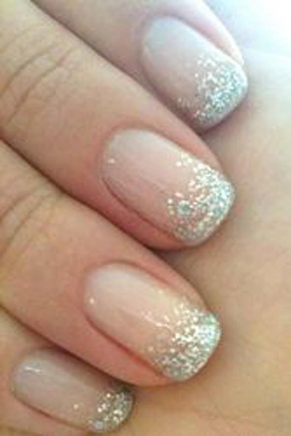 Napsütés? Csillámos manikűr!