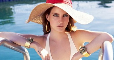 Lana Del Rey autó nélküli autóreklámja